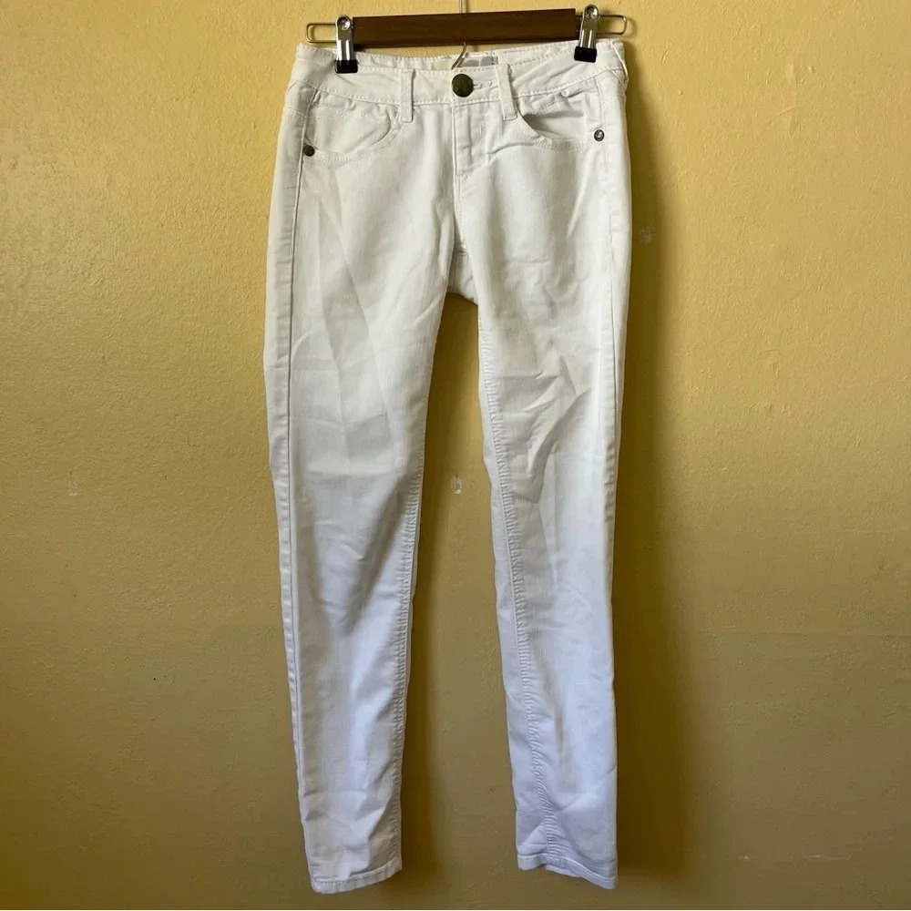 Jolt White Women's Jeans. Size: 000